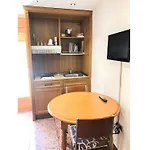 Moleras מלון דירות 3*